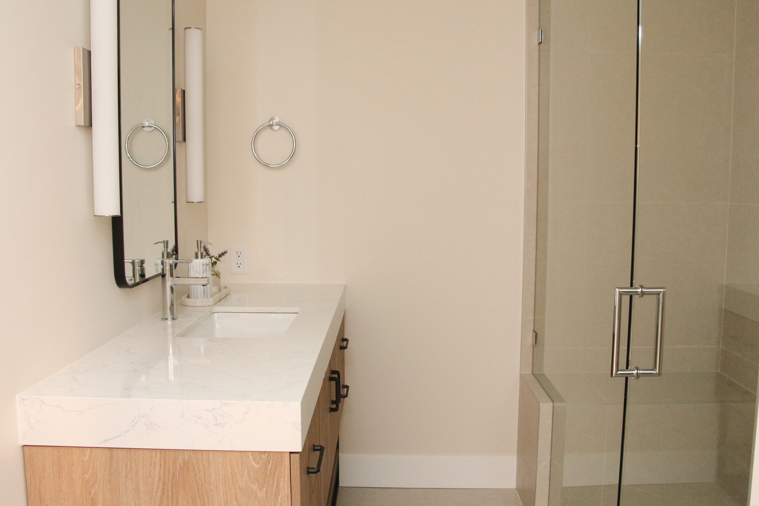 Modern Bathroom with clear glass shower